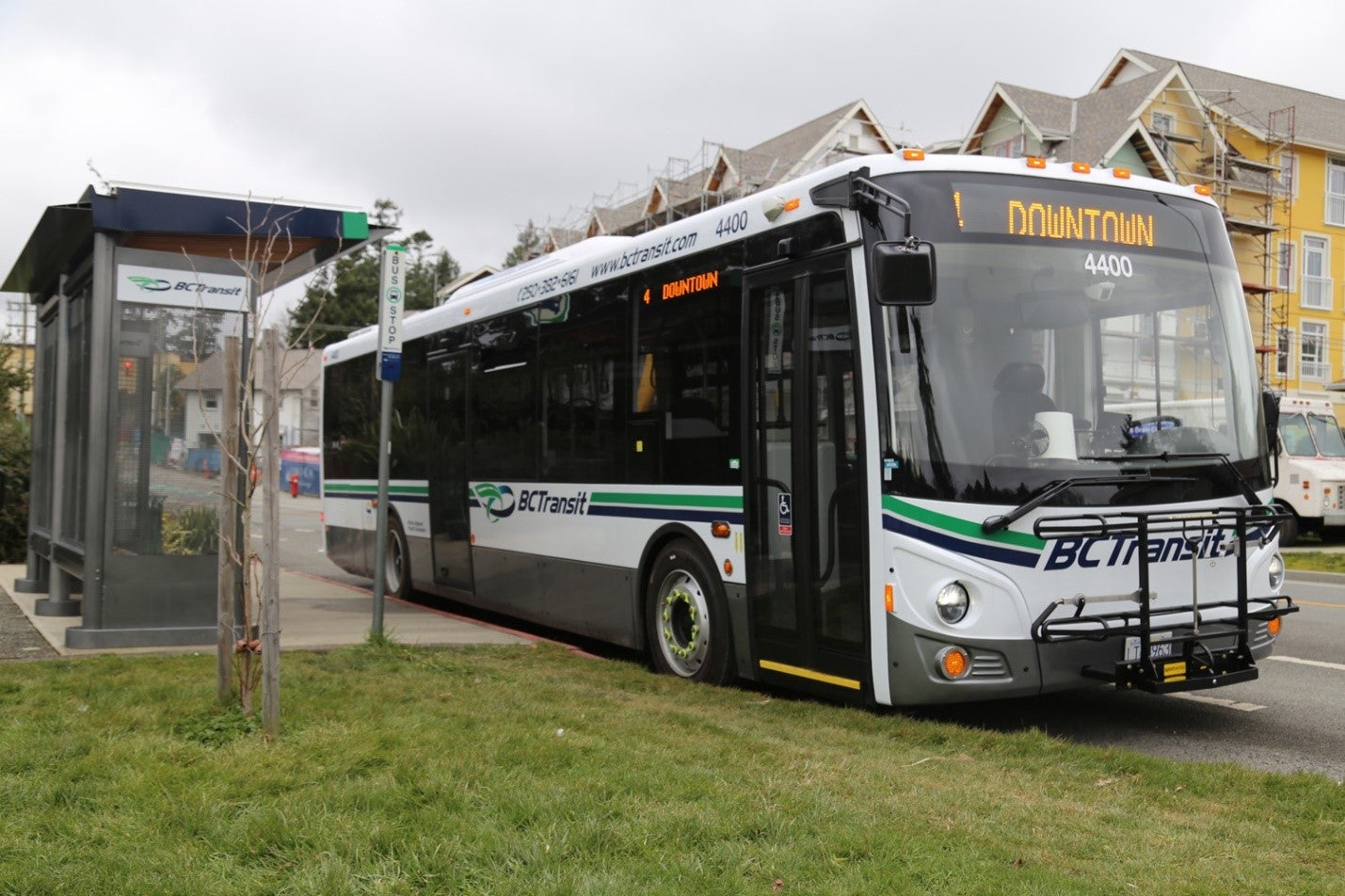 A 35’ Vicinity bus